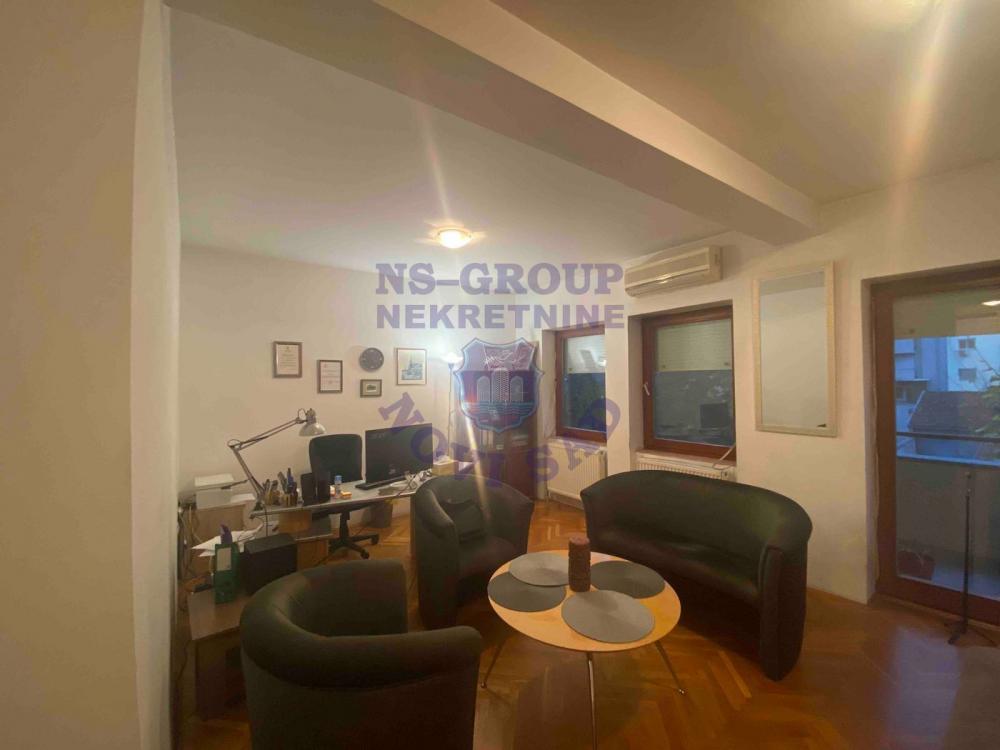 Slika 1 - Odlican dvosoban stan na Socijalnom 